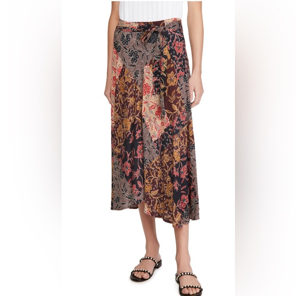 Velvet by Graham and Spencer - Swan Skirt - Size S - Picture 7 of 9